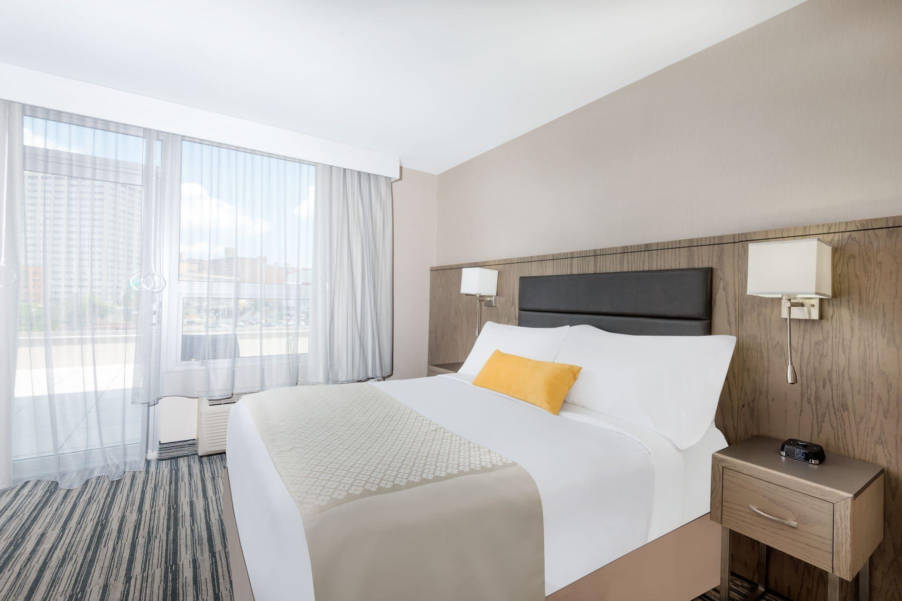 Wyndham Garden Laguardia South Hotel New York Eksteriør billede